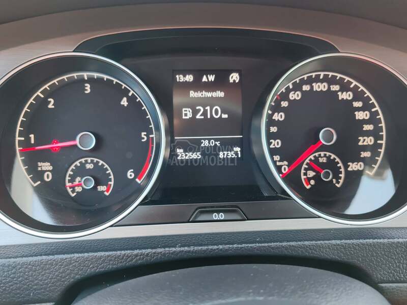 Volkswagen Golf 7 1.6TDI .rezervisan.