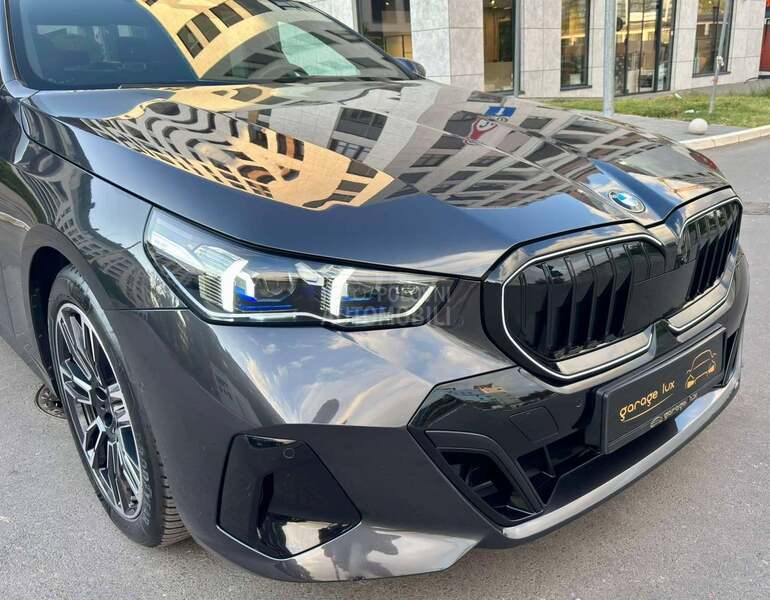 BMW 520 xd/hud/pano/iconic