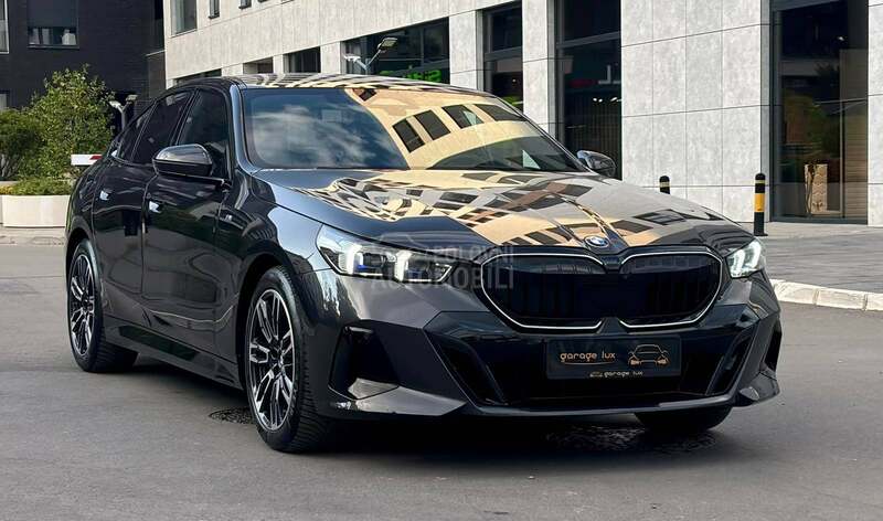 BMW 520 xd/hud/pano/iconic