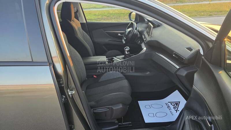 Peugeot 5008 1.5 BlueHdi