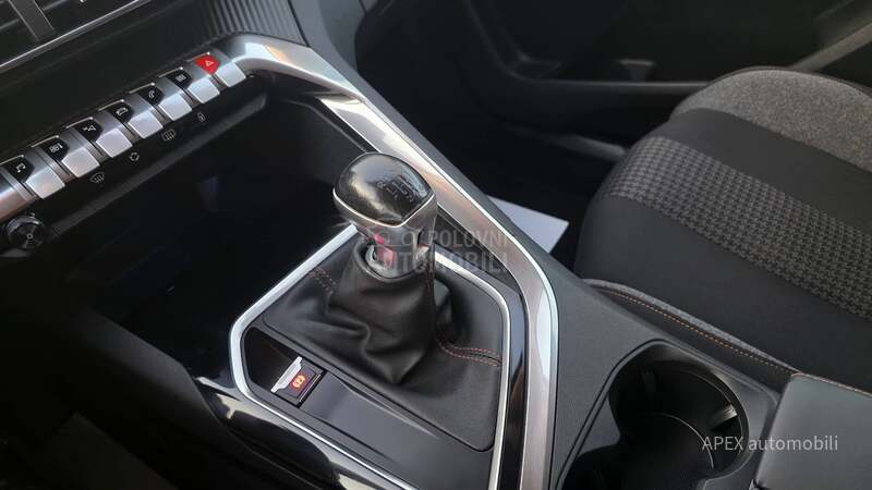 Peugeot 5008 1.5 BlueHdi