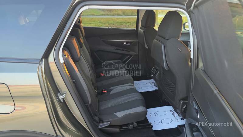 Peugeot 5008 1.5 BlueHdi