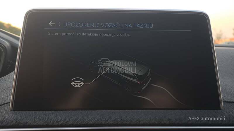 Peugeot 5008 1.5 BlueHdi