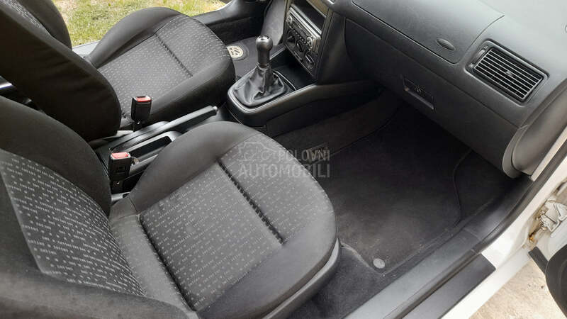 Volkswagen Golf 4 1.6 16V