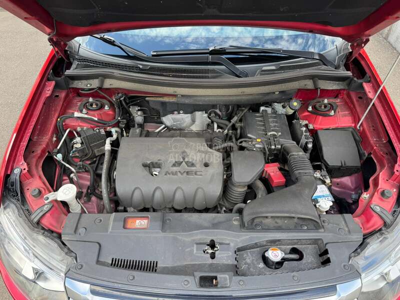 Mitsubishi Outlander 2.0 4x4 7 sed MATIK