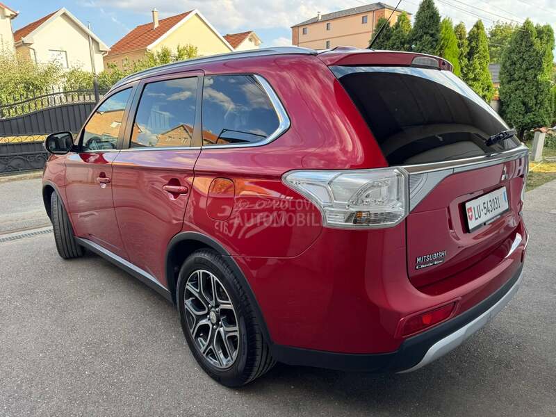 Mitsubishi Outlander 2.0 4x4 7 sed MATIK