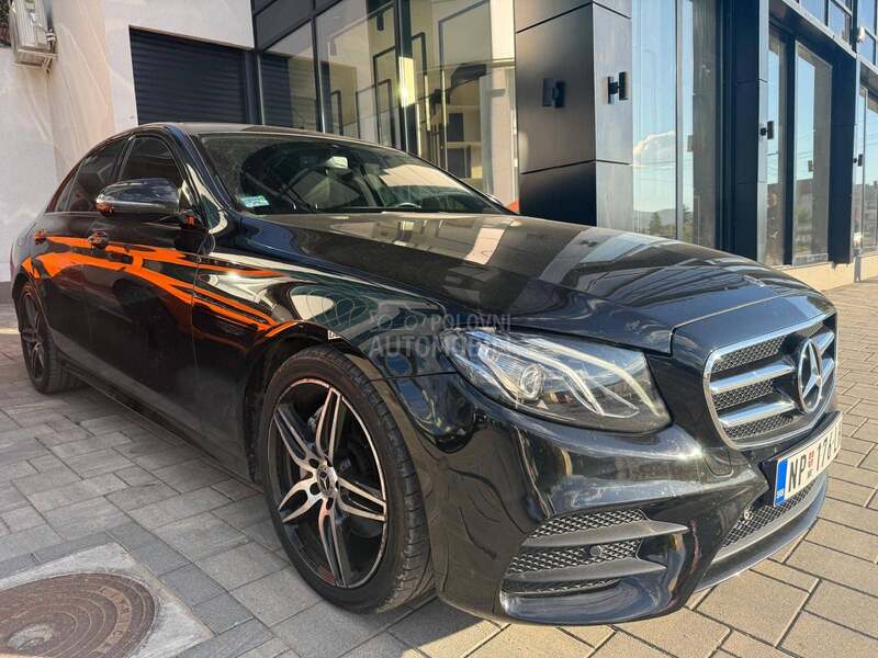 Mercedes Benz E 220 AMG