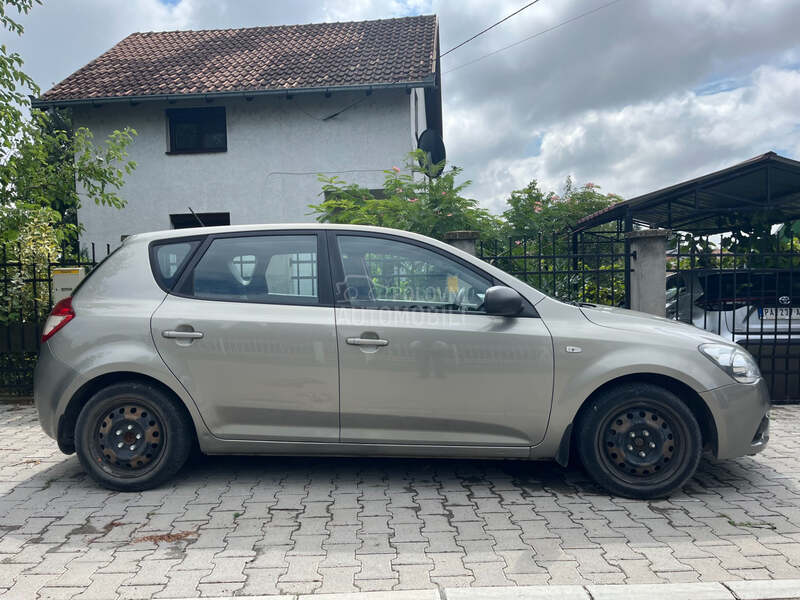Kia cee`d 