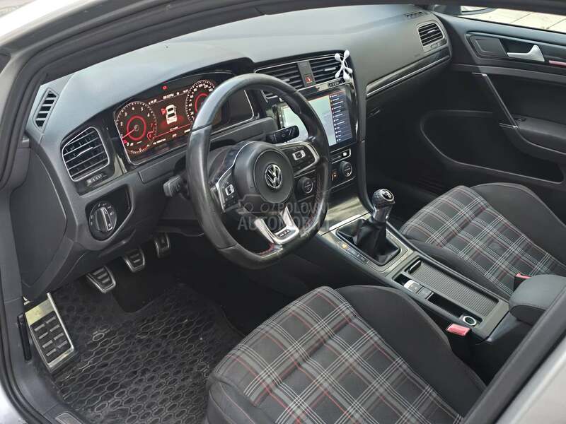 Volkswagen Golf 7 