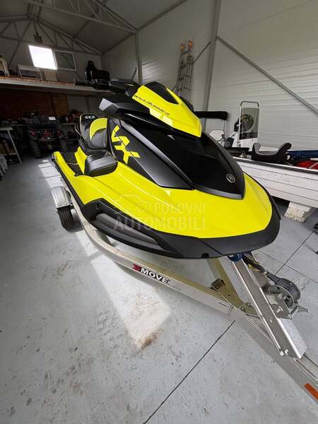 Yamaha wave runner