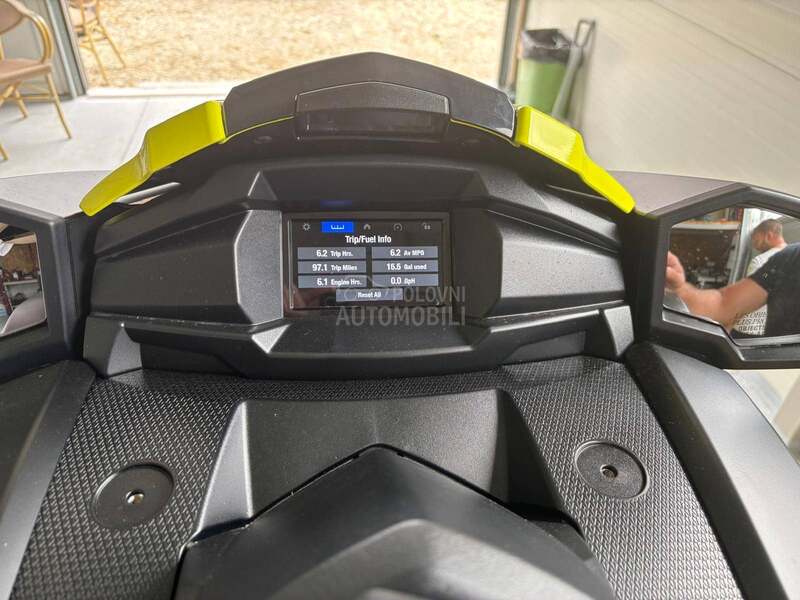 Yamaha wave runner