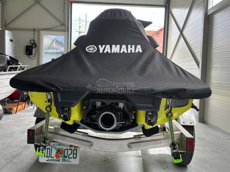 Yamaha wave runner