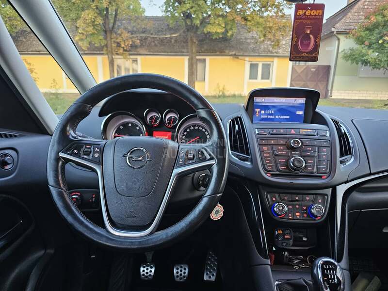 Opel Zafira 2.0 CDTI COSMO
