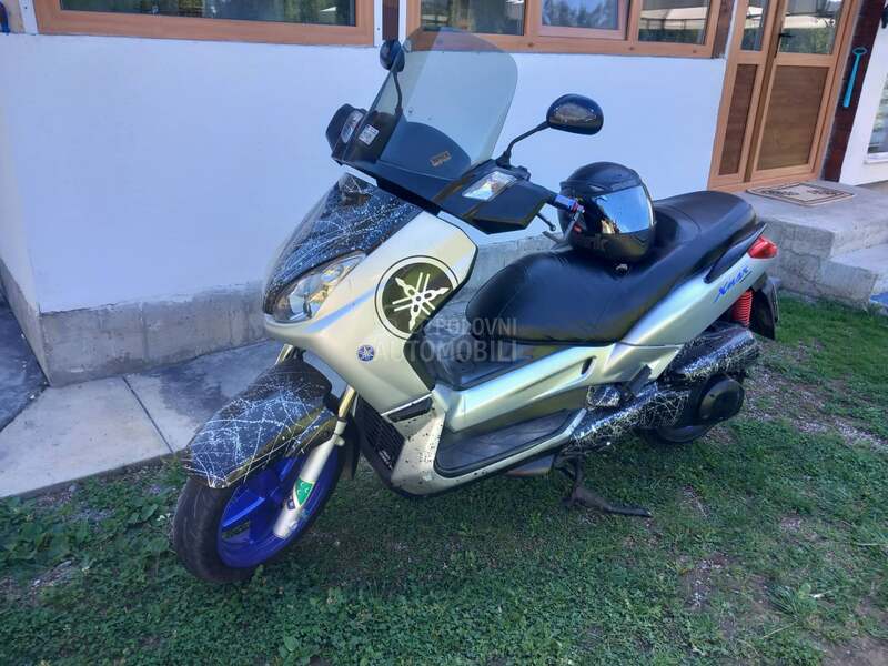Yamaha X maks 250