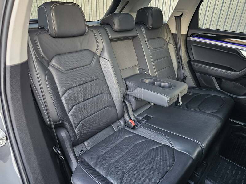 Volkswagen Touareg 3.0 V6 TDI /VAZDUH/