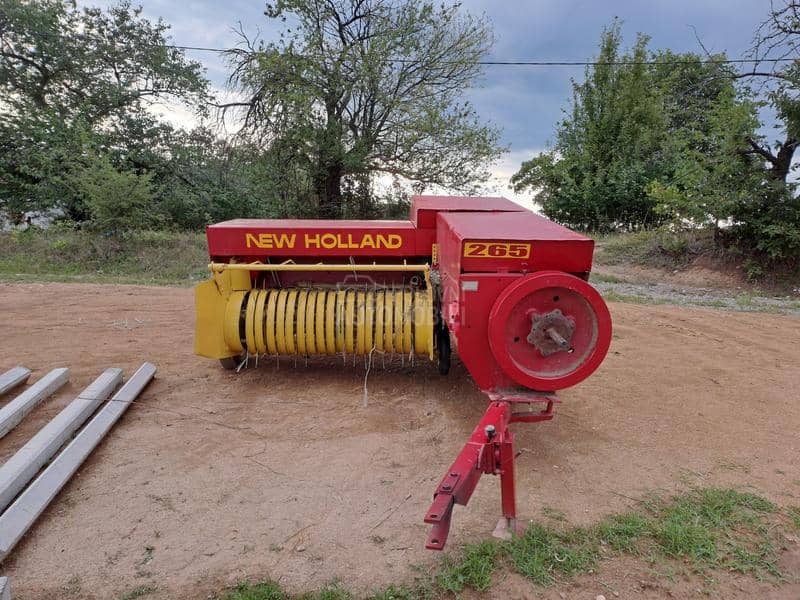New Holland 265