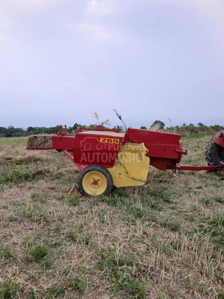 New Holland 265
