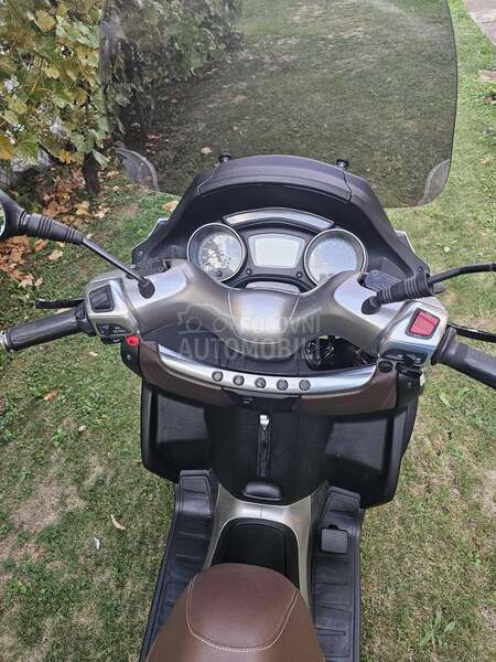 Piaggio Mp3 300 Lt