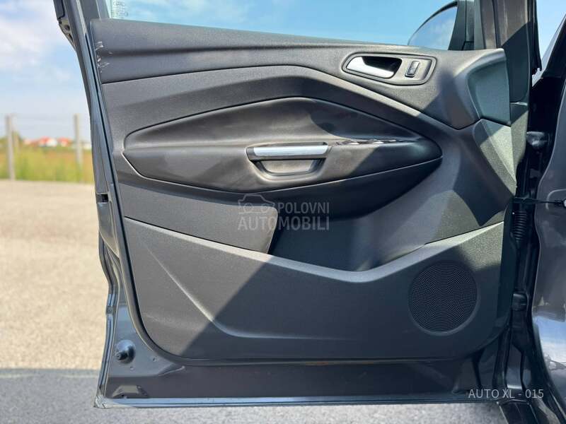 Ford Kuga 2.0 TDCI / TITANIUM