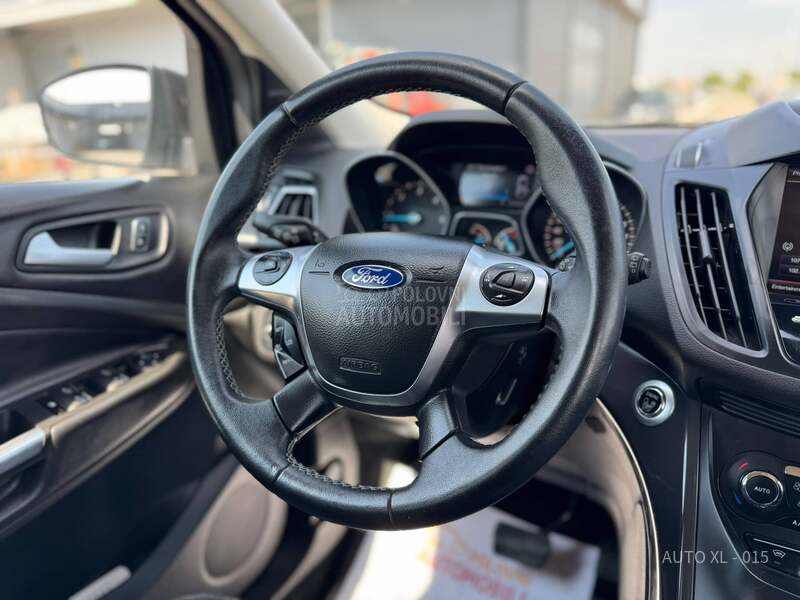 Ford Kuga 2.0 TDCI / TITANIUM