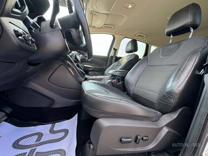 Ford Kuga 2.0 TDCI / TITANIUM
