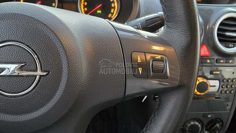 Opel Corsa D 1.3 CDTI COSSMO