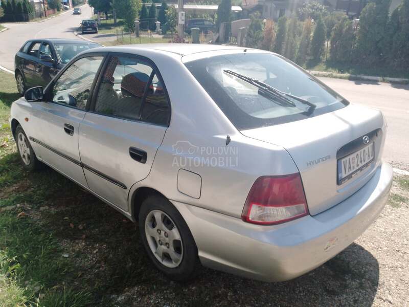 Hyundai Accent 0DLIČAN -AUT0