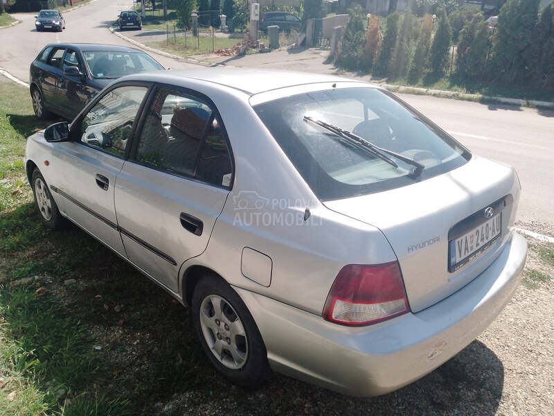 Hyundai Accent 0DLIČAN -AUT0