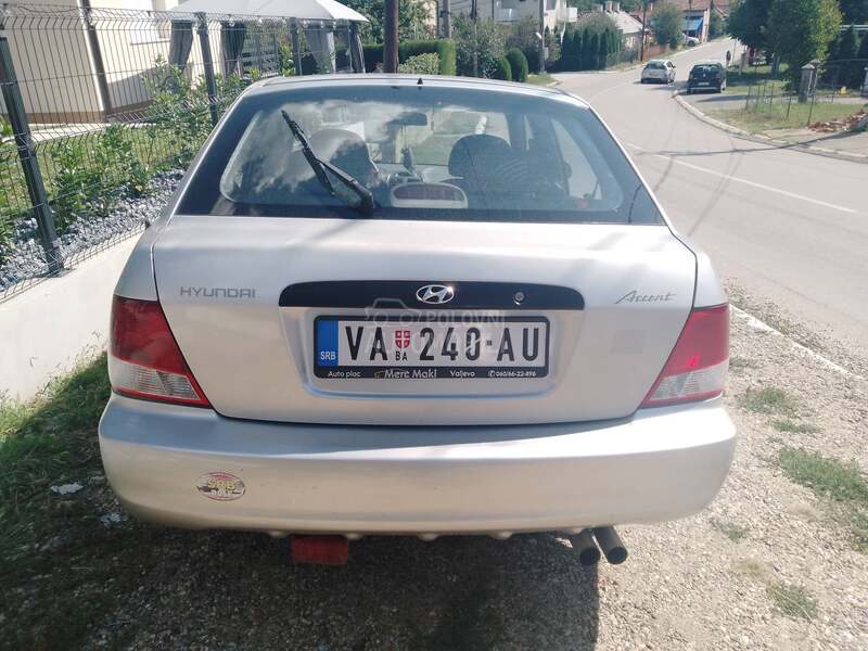 Hyundai Accent 0DLIČAN -AUT0