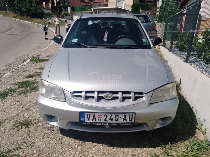 Hyundai Accent 0DLIČAN -AUT0