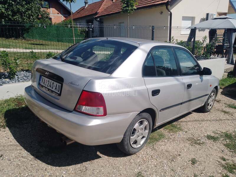 Hyundai Accent 0DLIČAN -AUT0