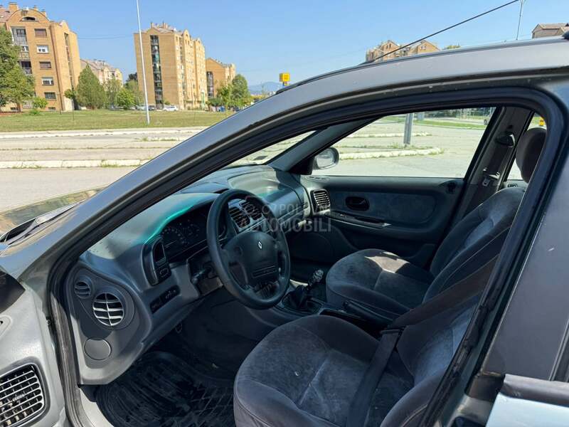 Renault Laguna 2.0
