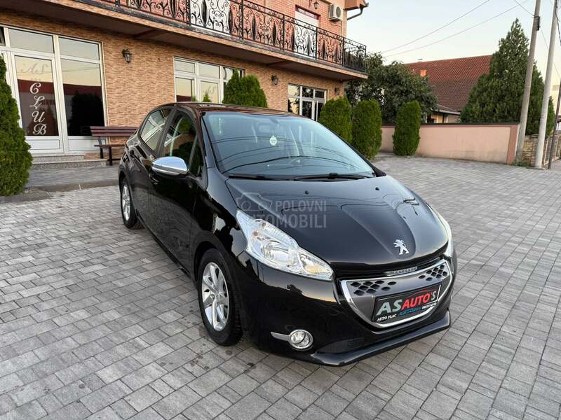 Peugeot 208 