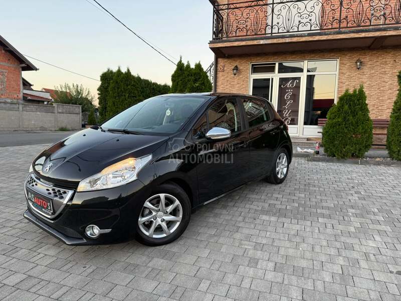 Peugeot 208 