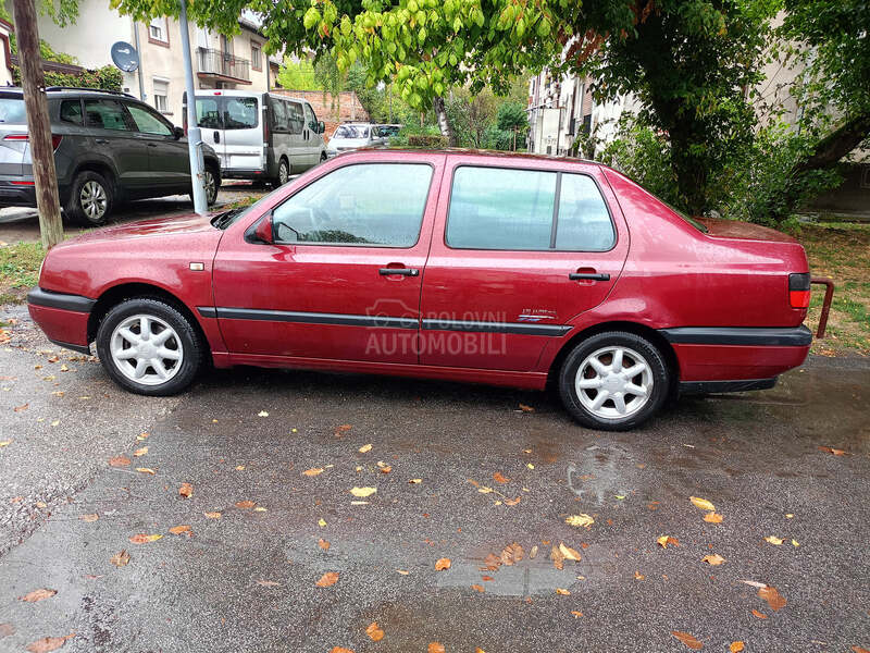 Volkswagen Vento 1.8