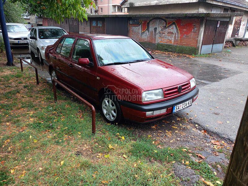 Volkswagen Vento 1.8