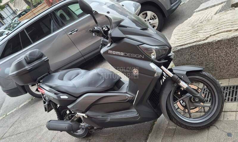Yamaha X MAX