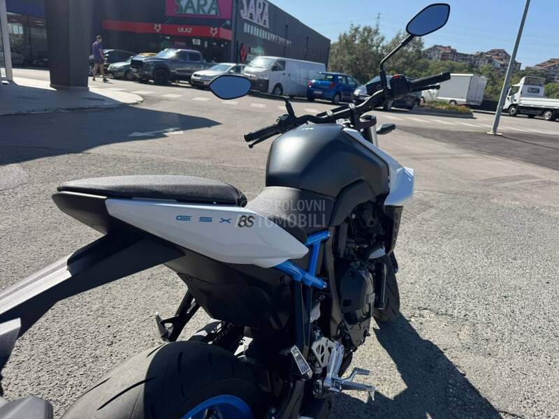 Suzuki GSX-S 8S M3