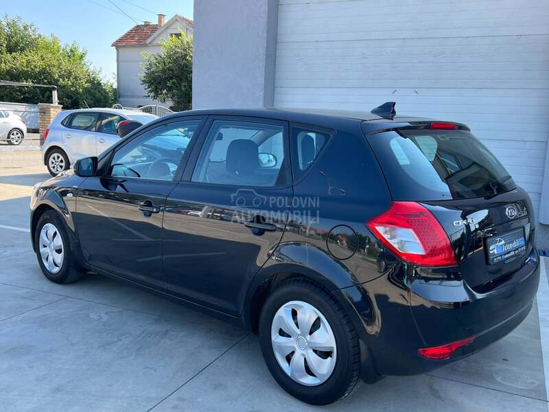 Kia cee`d 1.4b CVVT LX CITY