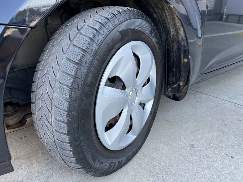 Kia cee`d 1.4b CVVT LX CITY