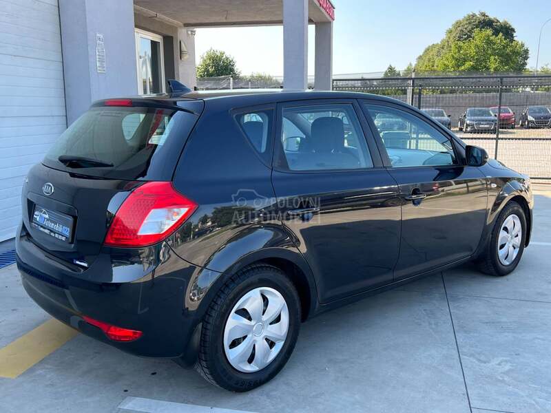 Kia cee`d 1.4b CVVT LX CITY