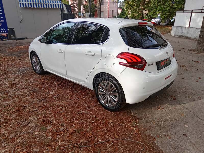 Peugeot 208 ALLURE