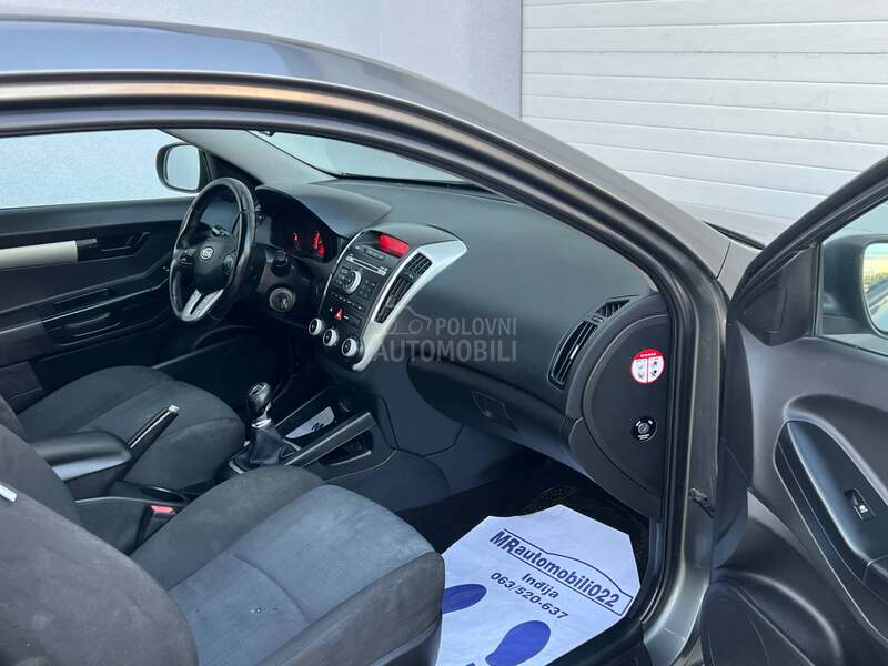 Kia cee`d 1.4b LX FRESH