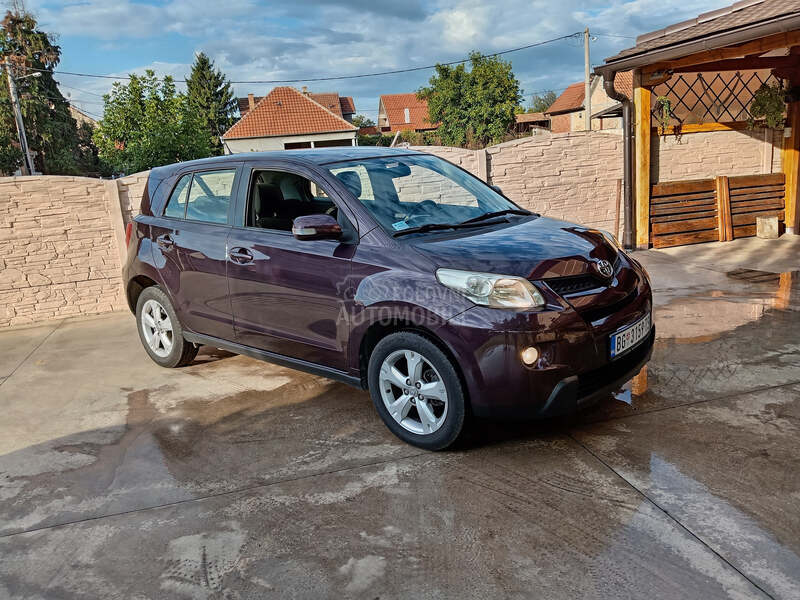 Toyota Urban Cruiser 