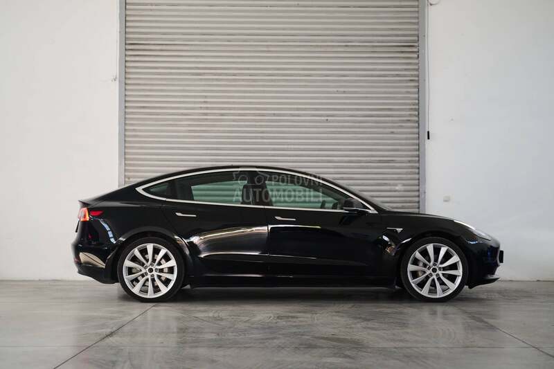Tesla Model 3 Long Range