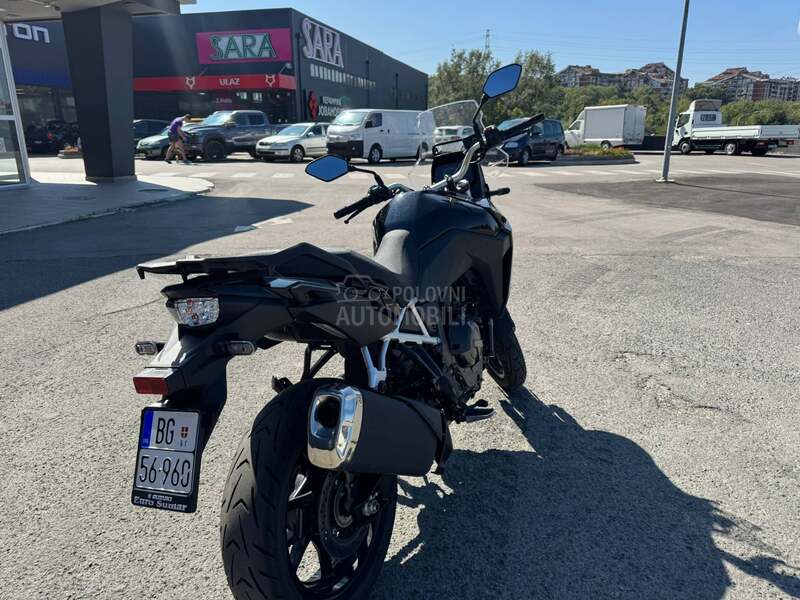 Suzuki V STROM 800 M4