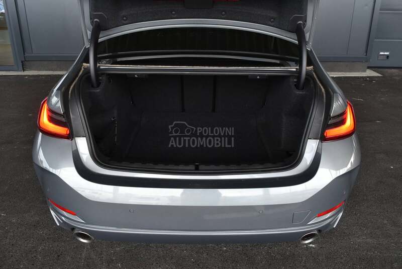 BMW 320 i xDrive AT