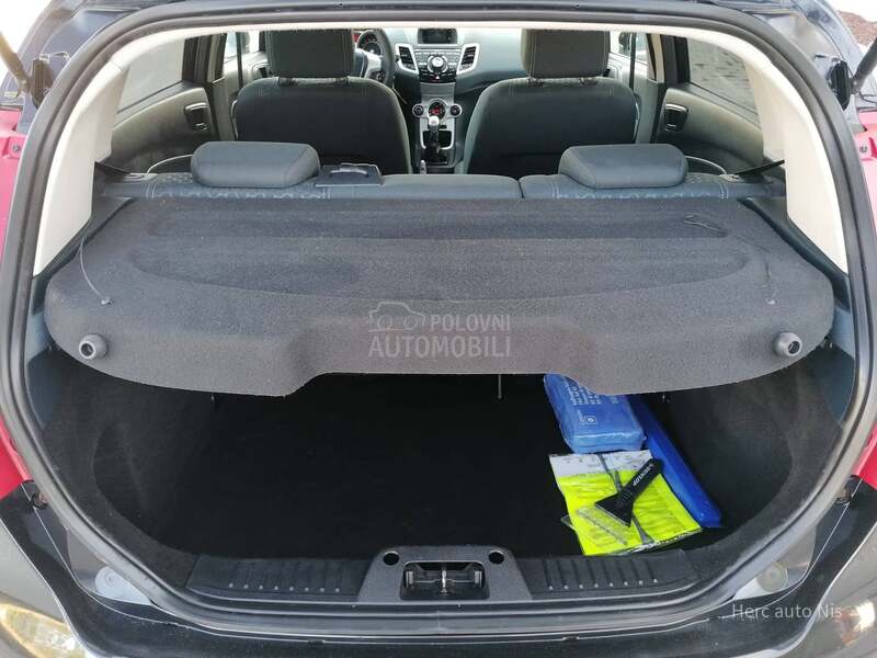 Ford Fiesta 1.4i TITANIUM CH