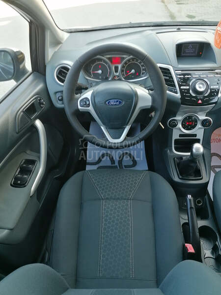 Ford Fiesta 1.4i TITANIUM CH