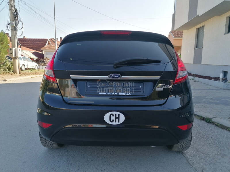 Ford Fiesta 1.4i TITANIUM CH